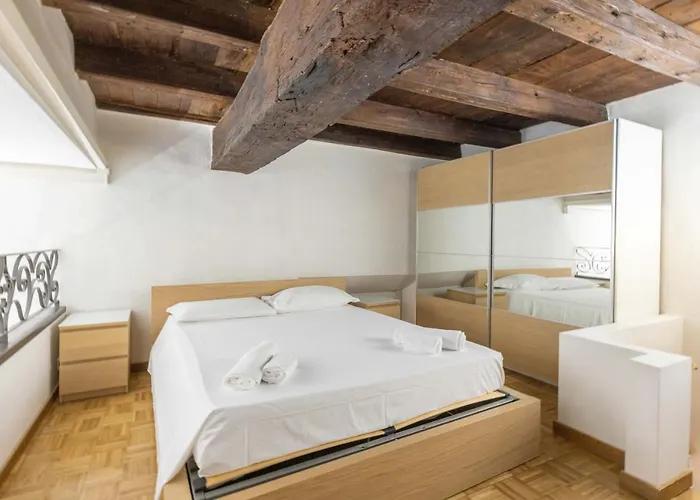 De'carbonesi, By Short Holidays *