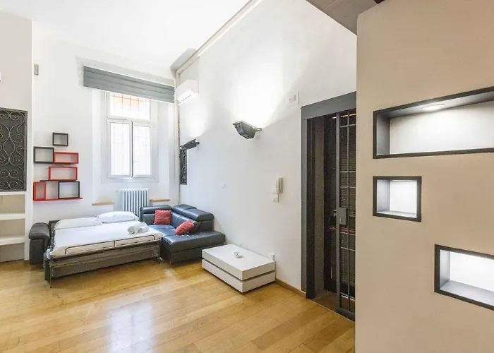 De'carbonesi, By Short Holidays アパート *