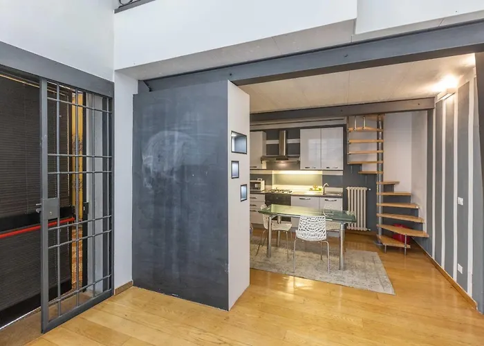 De'carbonesi, By Short Holidays アパート