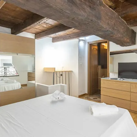 De'carbonesi, By Short Holidays